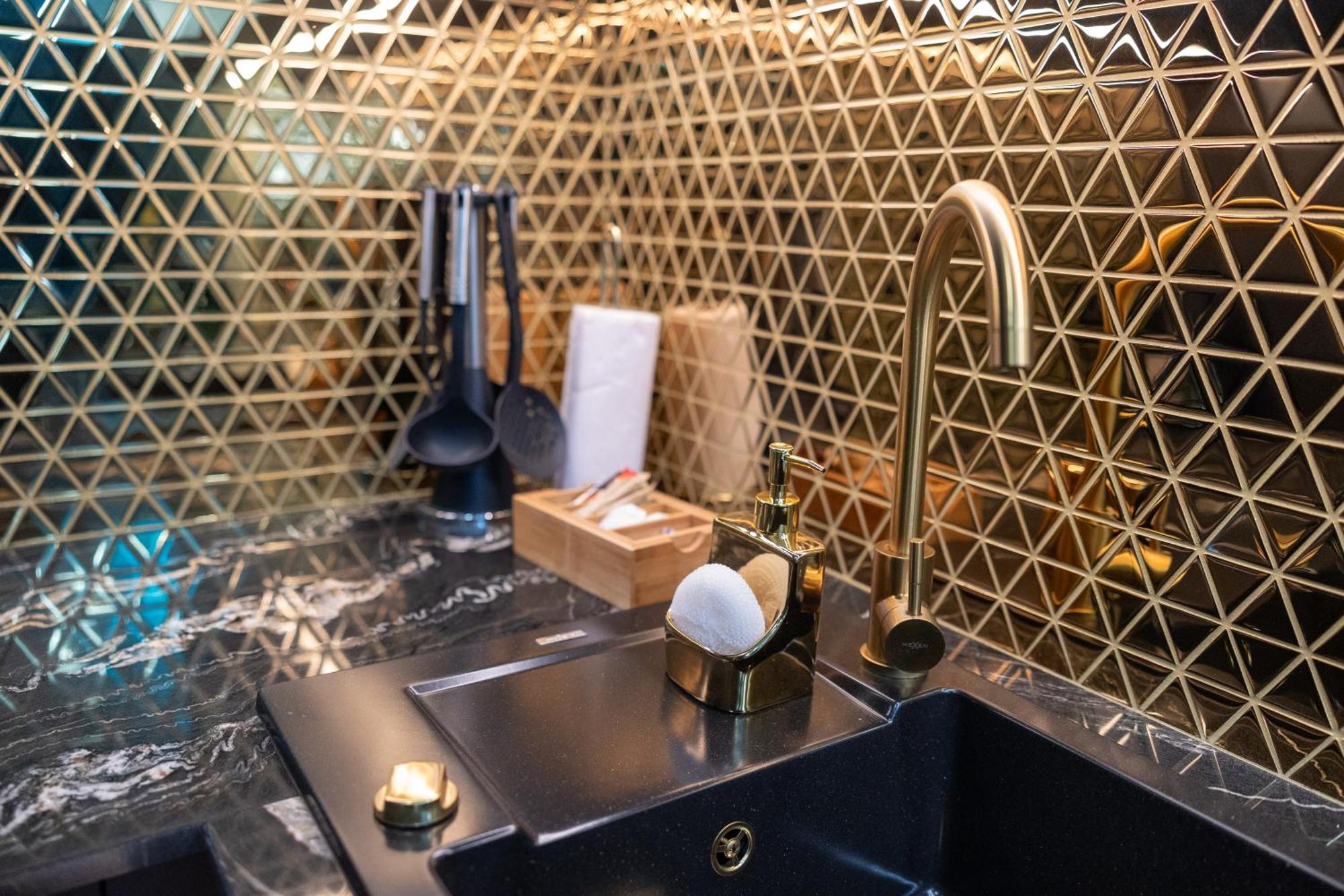 Golden Park Aparthotel Szczecin Buitenkant foto